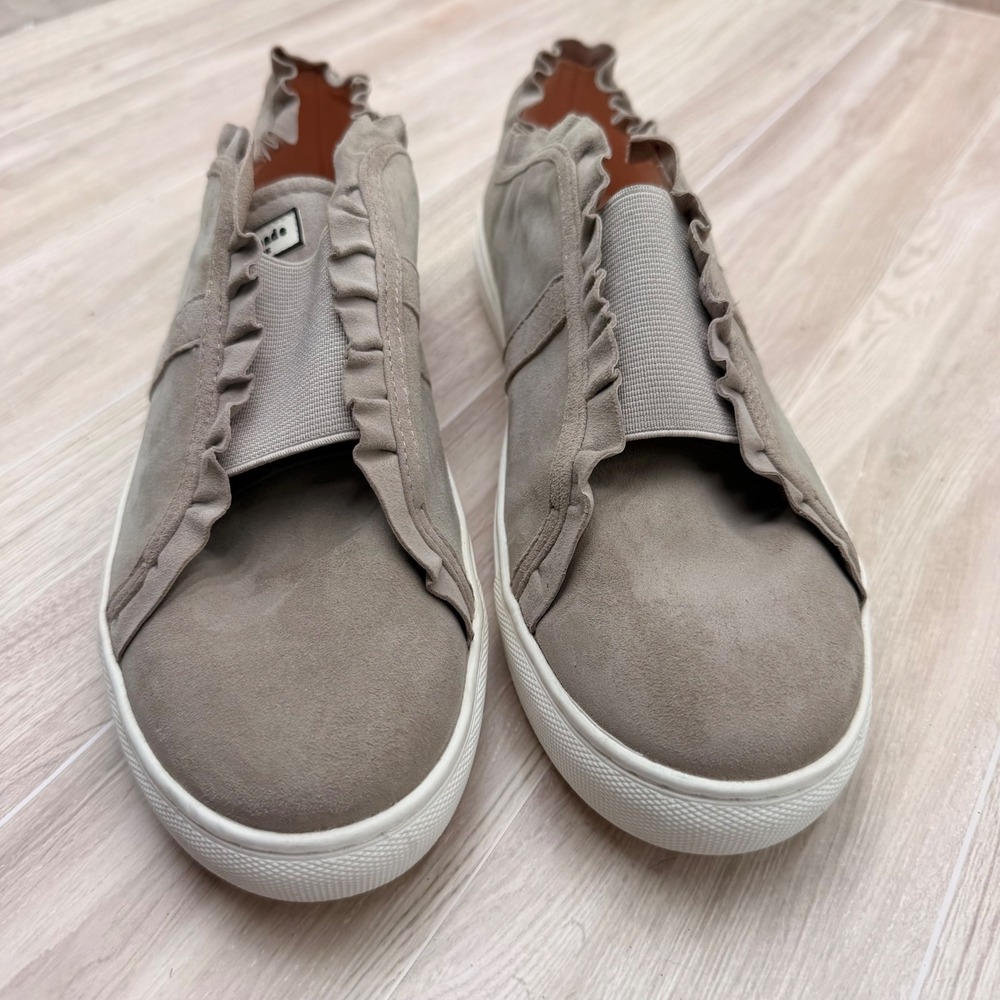 Kate Spade Lance Sneakers Womens 9M Taupe Excellent Ruffle Suede Slip On Shoes